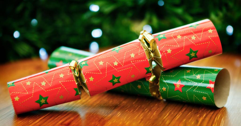 How to make your own Christmas crackers